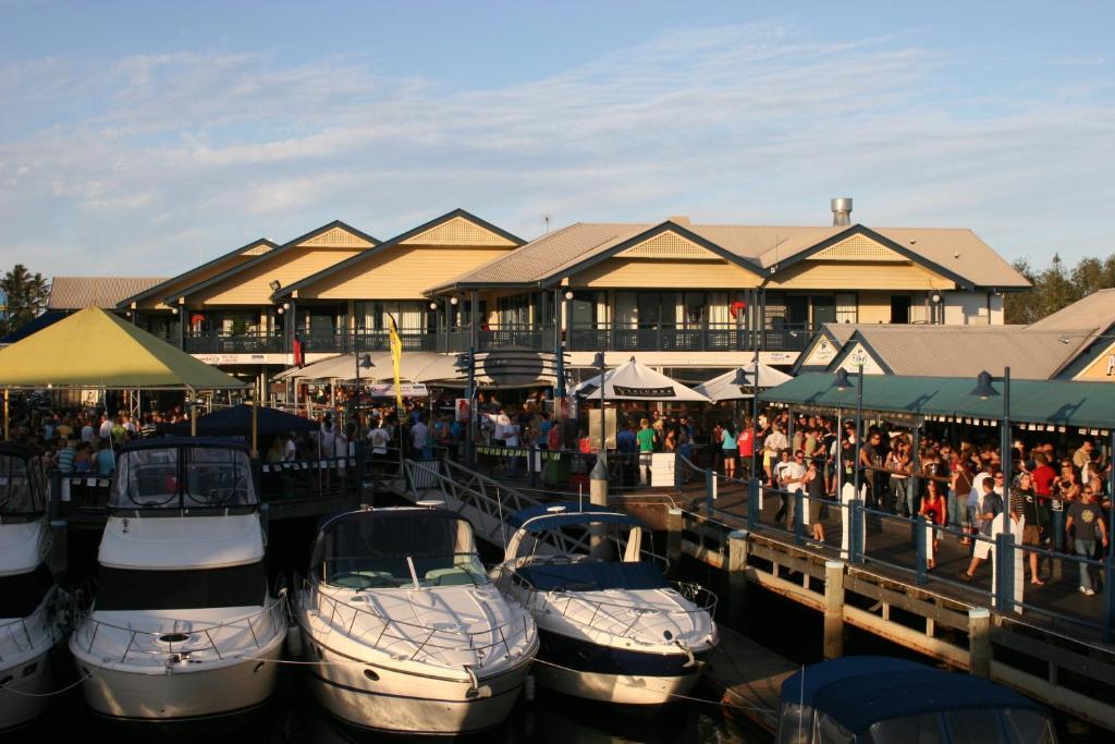 Surfers Paradise Yha Southport Buitenkant foto